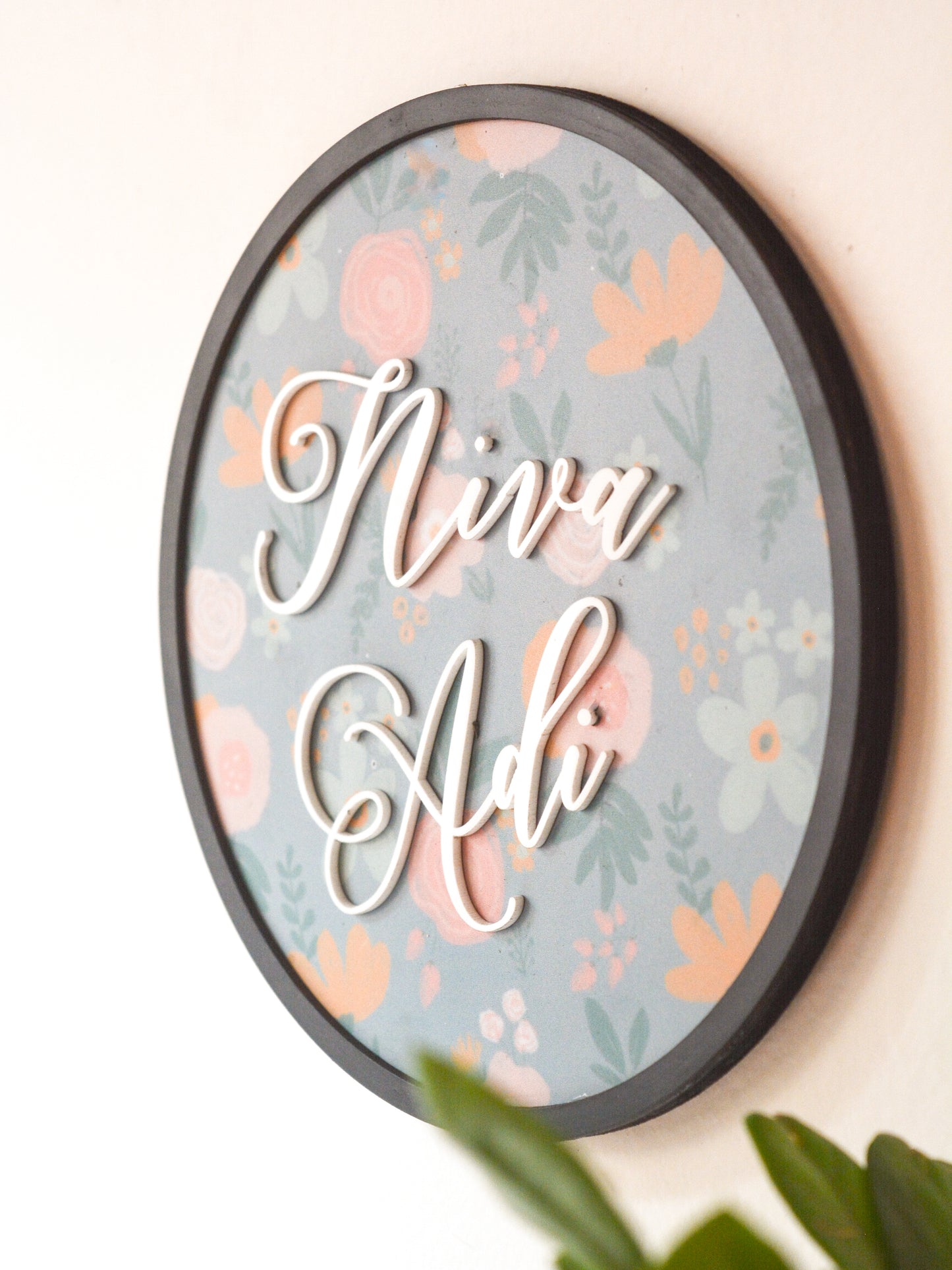 couple nameplate hoop